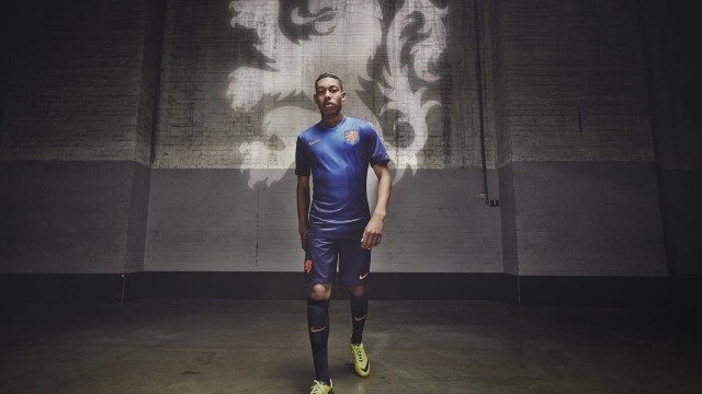 kering.com-逆风飞扬：那些永不放弃的瞬间！，逆风飞扬上一句