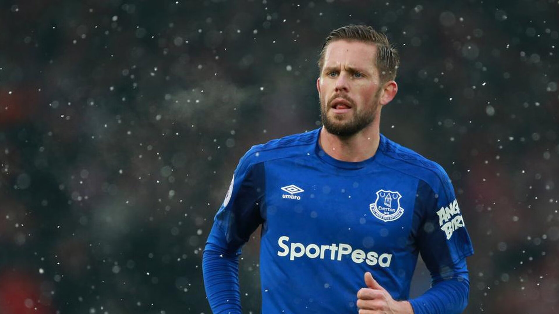 Popovici蝉联男子200 m自由泳金牌